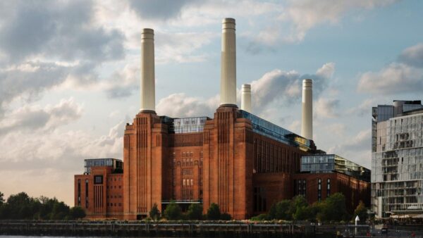 تلفیق هنر و فناوری در لندن: اپل از سالن موسیقی پیشرفته Apple Music Hall پرده‌برداری کرد