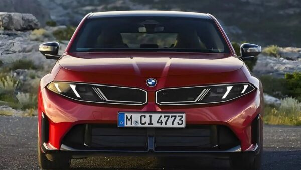 فراتر از جاده؛ تحلیل فنی نسل جدید BMW i3 و تحول زیرساخت‌های نرم‌افزاری در صنعت خودرو ۲۰۲۷