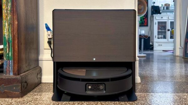 تحلیل تخصصی iRobot Roomba Max 775: بازگشت برند پیشگام در بازار رقابتی ربات‌های نظافتی