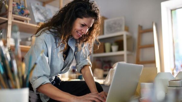 تحول در مدیریت مالی کسب‌وکارهای کوچک: معرفی ابزار Get Paid بانک لویدز