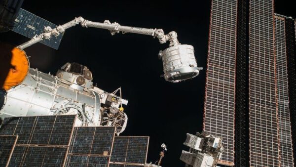 توقف عملیاتی بازوی رباتیک Canadarm2 در ایستگاه فضایی بین‌المللی؛ چالش مهندسی در مدار زمین