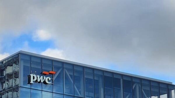شکاف مهارتی در عصر هوش مصنوعی: تحلیل پیمایش جهانی PwC از وضعیت نیروی کار در سال ۱۴۰۵