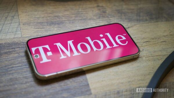چرا ضمانت تثبیت قیمت T-Mobile مانع از افزایش هزینه‌های جانبی شما نمی‌شود؟