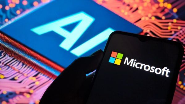 ورود مایکروسافت به رقابت مدل‌های تصمیم‌گیری با رونمایی از Microsoft-Decision-1 بر پایه مدل وزن‌باز Qwen