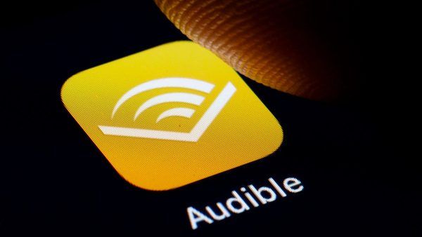 تکامل تجربه شنیداری: Audible با ادغام هوش مصنوعی مولد، تعامل با شخصیت‌های داستانی را ممکن کرد