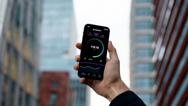 نقش کلیدی eSIM در ارتقای امنیت سایبری کارکنان در سفرهای کاری بین‌المللی