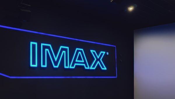 فراتر از ابعاد: تحلیل چالش‌ها و محدودیت‌های فنی در تجربه سینمای IMAX