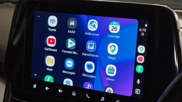 تحول بصری و هوشمندسازی دستیار گوگل: بررسی قابلیت‌های جدید Gemini در Android Auto