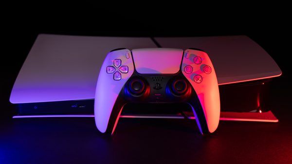 راهنمای جامع عیب‌یابی و رفع نویز و اعوجاج صدا در کنسول PlayStation 5