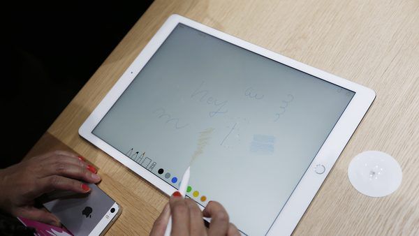 راهنمای جامع تشخیص زمان تعویض سری قلم اپل (Apple Pencil) و بررسی استهلاک فیزیکی