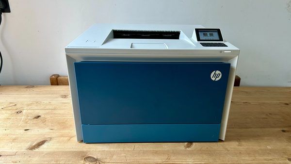 تحلیل فنی و بررسی تخصصی پرینتر لیزری HP Color LaserJet Enterprise 4701: امنیت کوانتومی در قامت یک چاپگر اداری