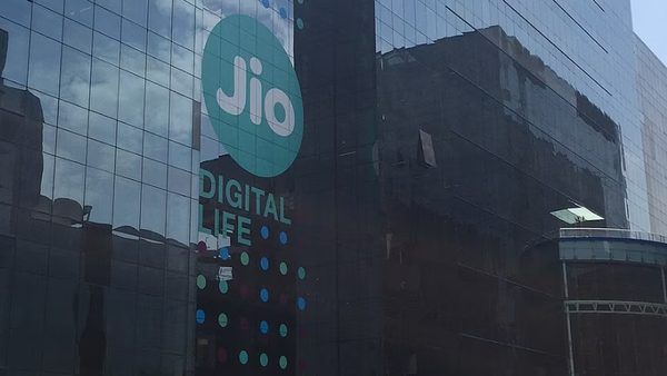 خیز بزرگ Jio Platforms برای بزرگترین عرضه اولیه سهام تاریخ هند با جذب ۲۰ میلیارد دلار تقاضا