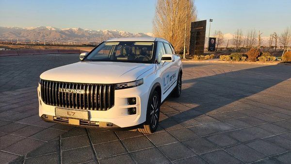 تحول دیجیتال در صنعت خودرو: تحلیل صعود برندهای چینی و تاثیر آن بر بازار بریتانیا و چشم‌انداز آینده ایران