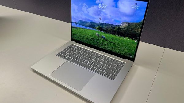 تحلیل فنی Surface Laptop Ultra؛ خیز بلند مایکروسافت برای تسخیر بازار ورک‌استیشن‌های مبتنی بر هوش مصنوعی