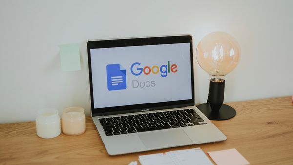 راهکارهای عملی برای فعال‌سازی حالت تاریک (Dark Mode) در نسخه وب Google Docs