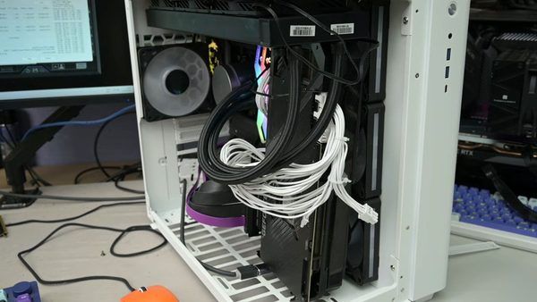 تحلیلی بر مهندسی معکوس جریان هوا در کیس؛ چگونه تغییر موقعیت GPU دما را تا ۱۹ درجه کاهش داد؟