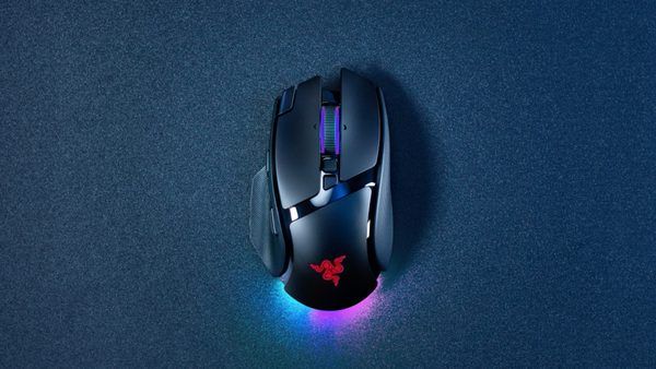 تحلیل فنی موش‌واره گیمینگ Razer Basilisk V4 Pro؛ تکامل ارگونومی و دقت خیره‌کننده ۵۰ هزار DPI