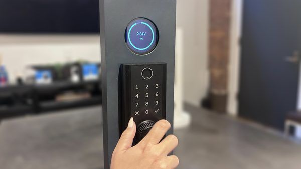 پایان کابوس قفل‌های هوشمند: نوآوری Ring در استفاده از ابرخازن برای حذف نیاز به کلید فیزیکی