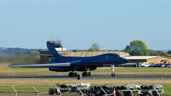 تحلیل امنیتی خروج استراتژیک ایالات متحده از پایگاه RAF Fairford به دلیل تهدیدات پهپادی