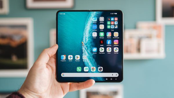 تحلیل فنی و ارزیابی عملکرد Vivo X Fold 6؛ طراحی خیره‌کننده در کالبد یک گوشی تاشو