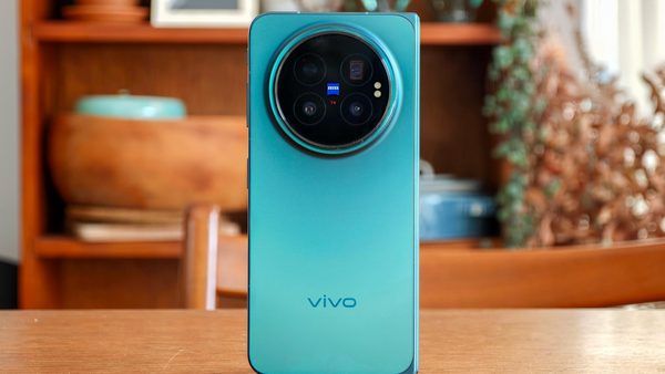 تحلیل فنی Vivo X Fold 6؛ بازگشت به الگوهای طراحی کلاسیک در دنیای گوشی‌های تاشو